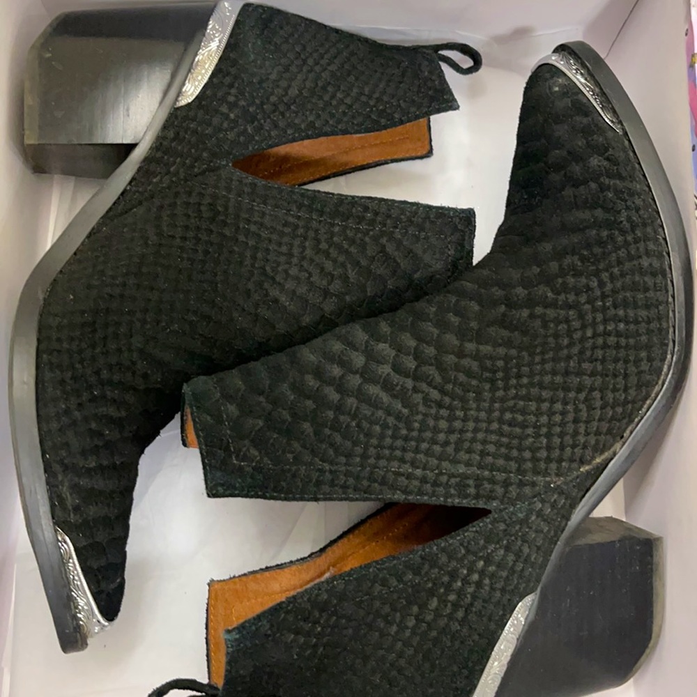 Jeffrey Campbell Cromwell Boot - Size 9